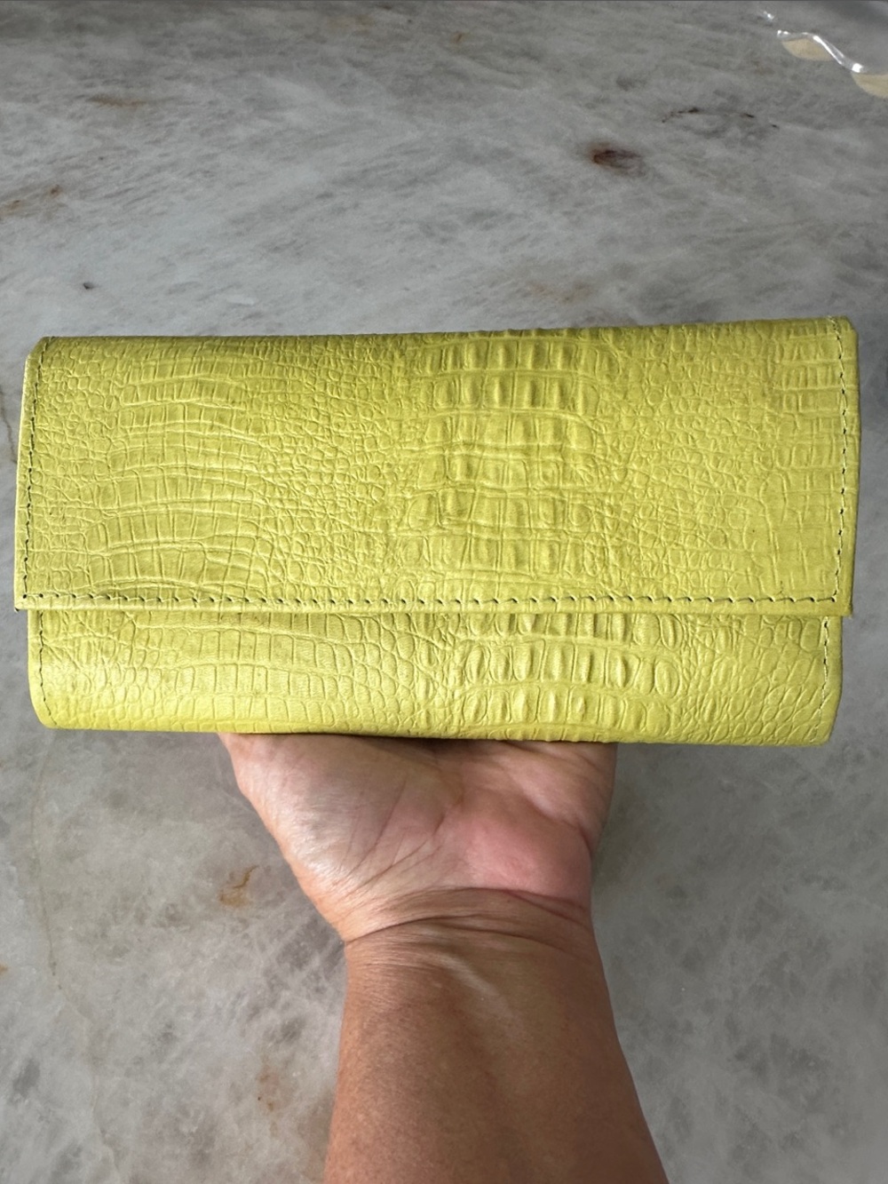 NEW Croc-Embossed Lime green Leather Clutch Wallet 100%